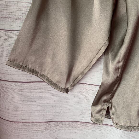 Vintage Secret Treasures Sleepwear Pajama Set Button Up Top and Pants Size Large - Picture 11 of 15